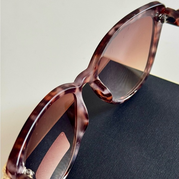 Betsey Johnson Cat Eye Serpentine Snake Sunglassess - Picture 4 of 4